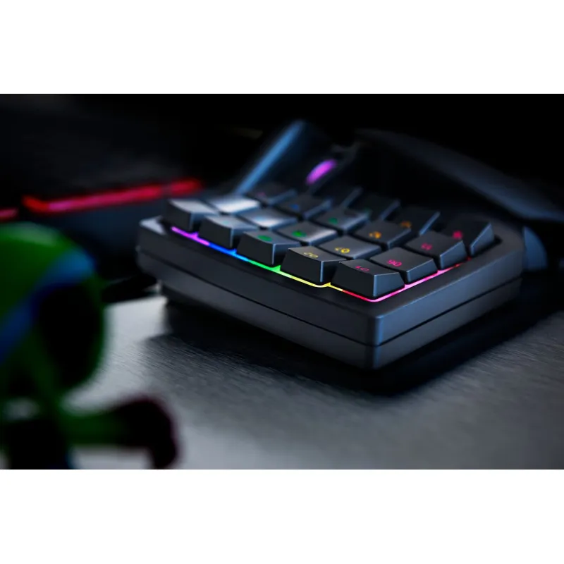 RAZER Tartarus V2 機械式薄膜數字鍵盤