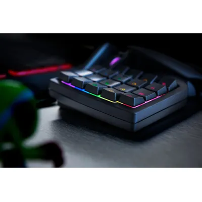 RAZER Tartarus V2 機械式薄膜數字鍵盤